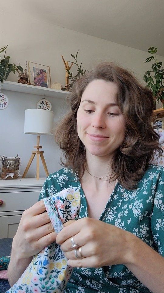 Moi, c'est Lisa ! Passionnée de la transformation des plantes médicinales, j’ai créé Médecine du papillon.

Tout est fait à la main, à Montréal, dans mon atelier. Des produits qu’il vous faut pour vous sentir bien en prenant du temps pour vous au quotidien.

#meettheartist #presentation #artisan #entrepreneur #smallbusiness #faitauquebec #faitalamain #selfcare #skincareroutine #veganproduct #faitici #montrealbuisiness